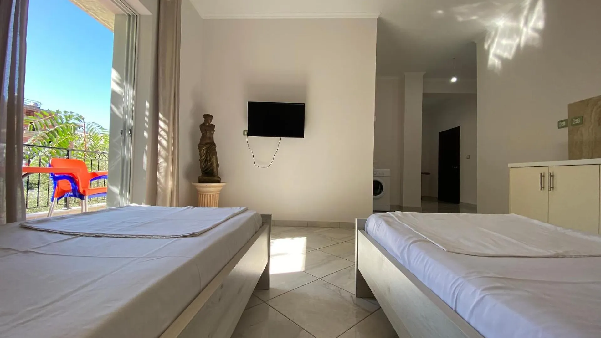 Surja'S Apartments Sarande