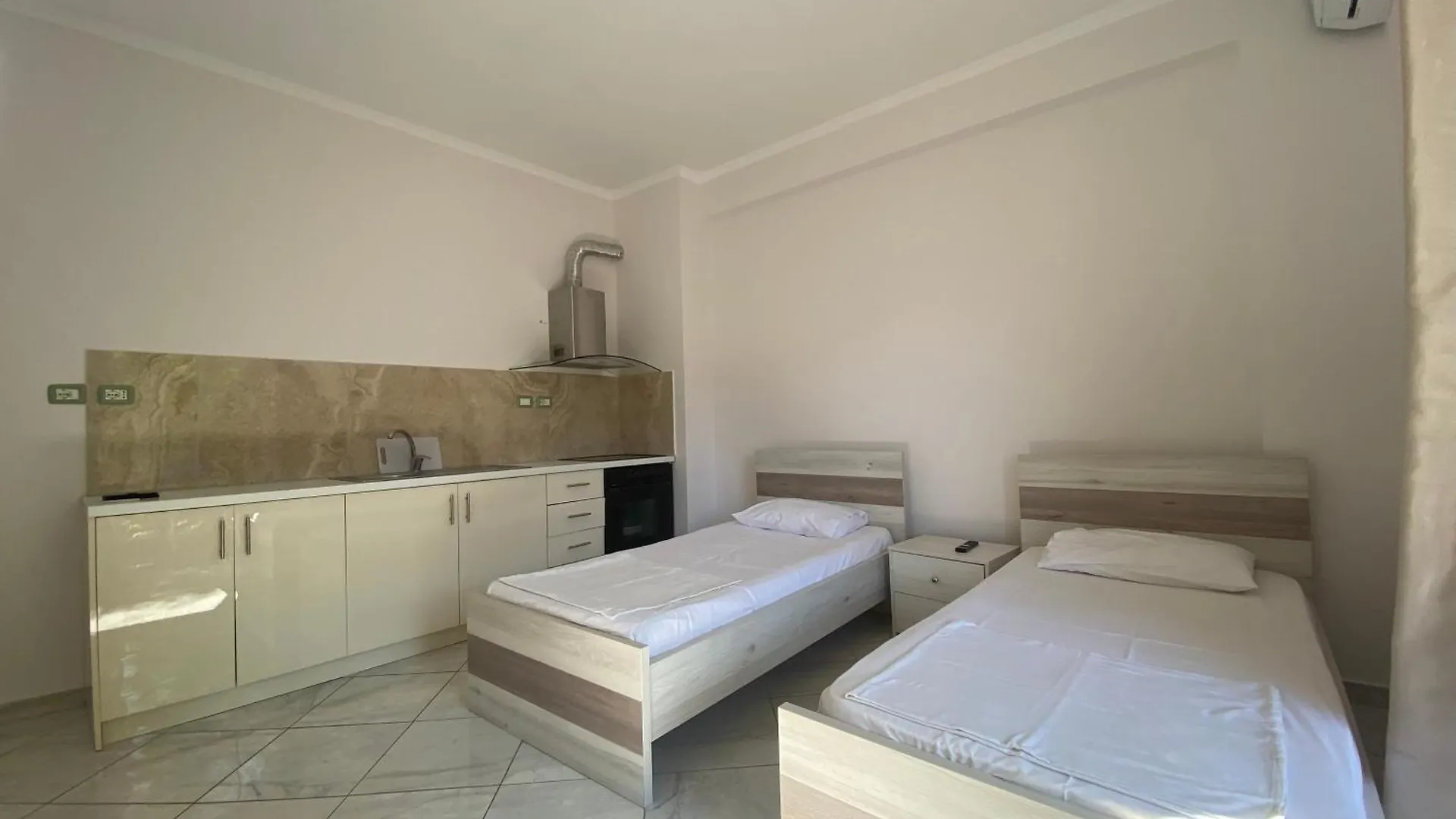 Surja'S Apartments Sarande